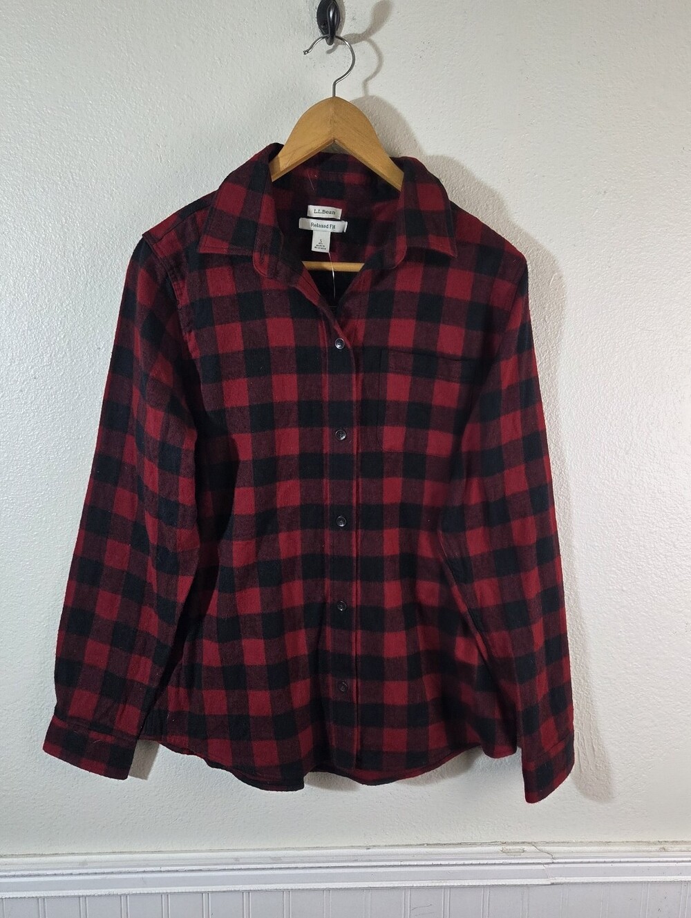 L.L.Bean Men’s Relaxed Fit Flannel Shirt Red Black Buffalo Plaid NWT Small